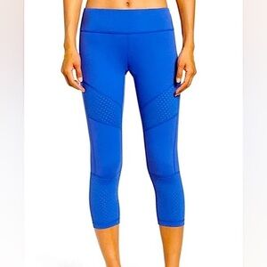 Zella To The Max Blue Marine Perforated Mid Rise Crop Legging. Small.
